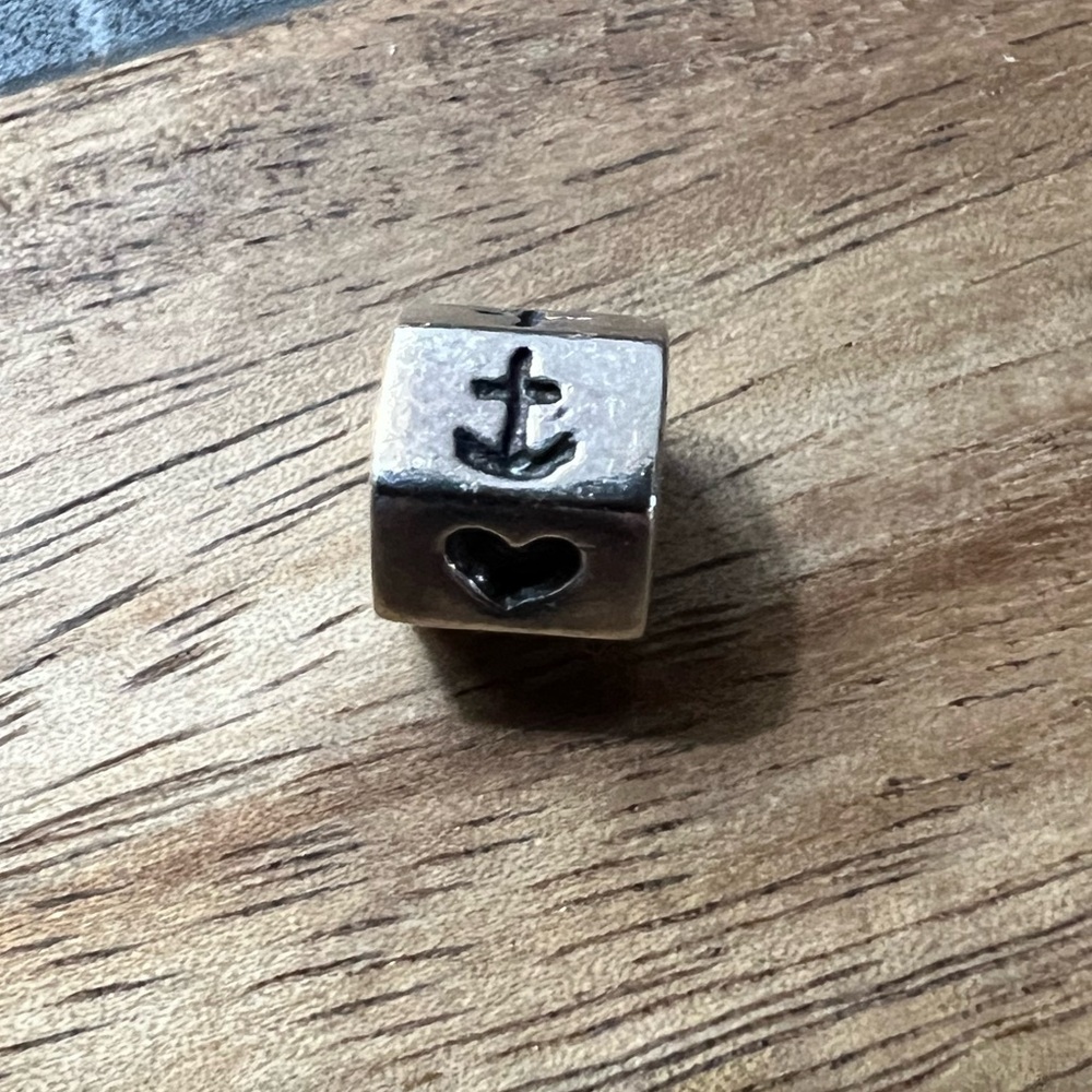 Pandora Silver Charm 925 B35